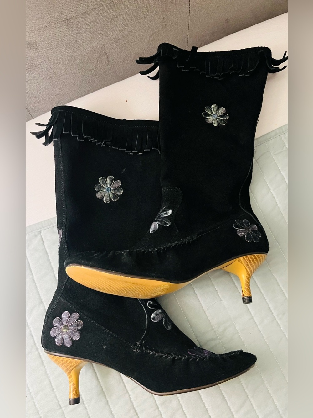 Flash sale until 5 today . Suede zipper moccasin Mid-Calf Boots with kitten Heel